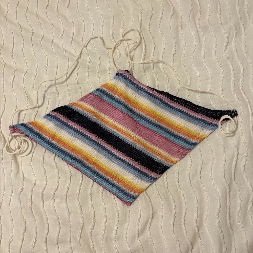Striped banana top